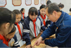 致敬劳动，珍惜粮食 郑州经开区实验小学不一样的五一研学活动