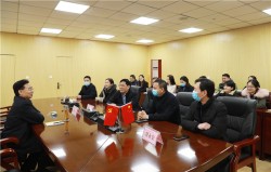 李国立看望慰问经开区教文体局干部职工