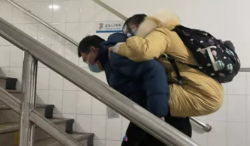楼道里的那个背影 高中学业水平考试中的温暖