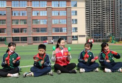 让每一张笑脸绽放 郑州经开区外国语小学开展关爱困境儿童活动