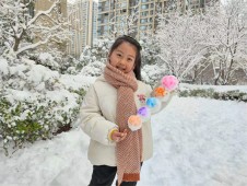 大雪纷飞  童趣十足   郑州经开区外国语小学教育集团总校区的孩子们喊你玩雪啦！