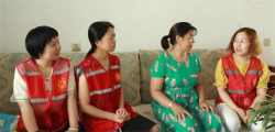 郑州经开区外国语小学端午节慰问帮扶家庭