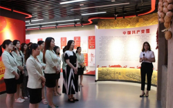 郑州经开区外国语小学党支部开展党员活动日系列活动