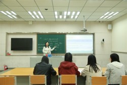 春华秋实  盈满而行   郑州经开区外国语小学教育集团总校区开展英语教师课堂教学技能展评活动