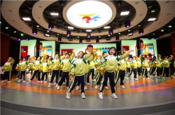 Hi，闪耀的一年级     郑州经开区外国语小学教育集团总校区开展一年级晨诵课程展示活动