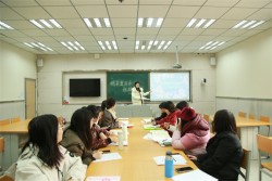 聚力共研，全力以“复”     郑州经开区外国语小学教育集团总校区开展英语学科期末复习经验分享活动