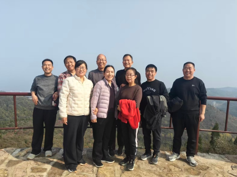 九九重阳 情暖校园：一场跨越时光的温暖之约